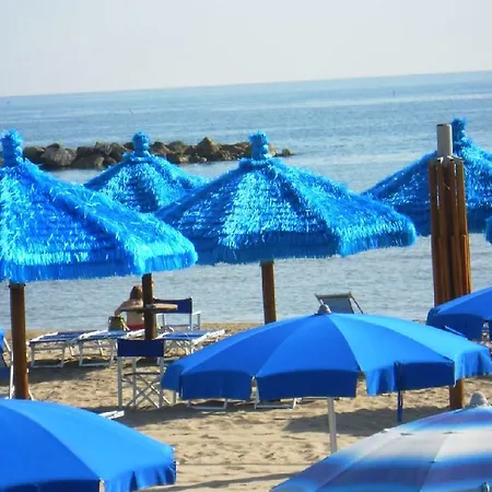Mare E Pineta *